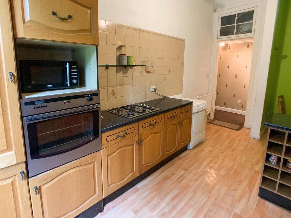 Large Glasgow South Family Home - Free Parking Εξωτερικό φωτογραφία